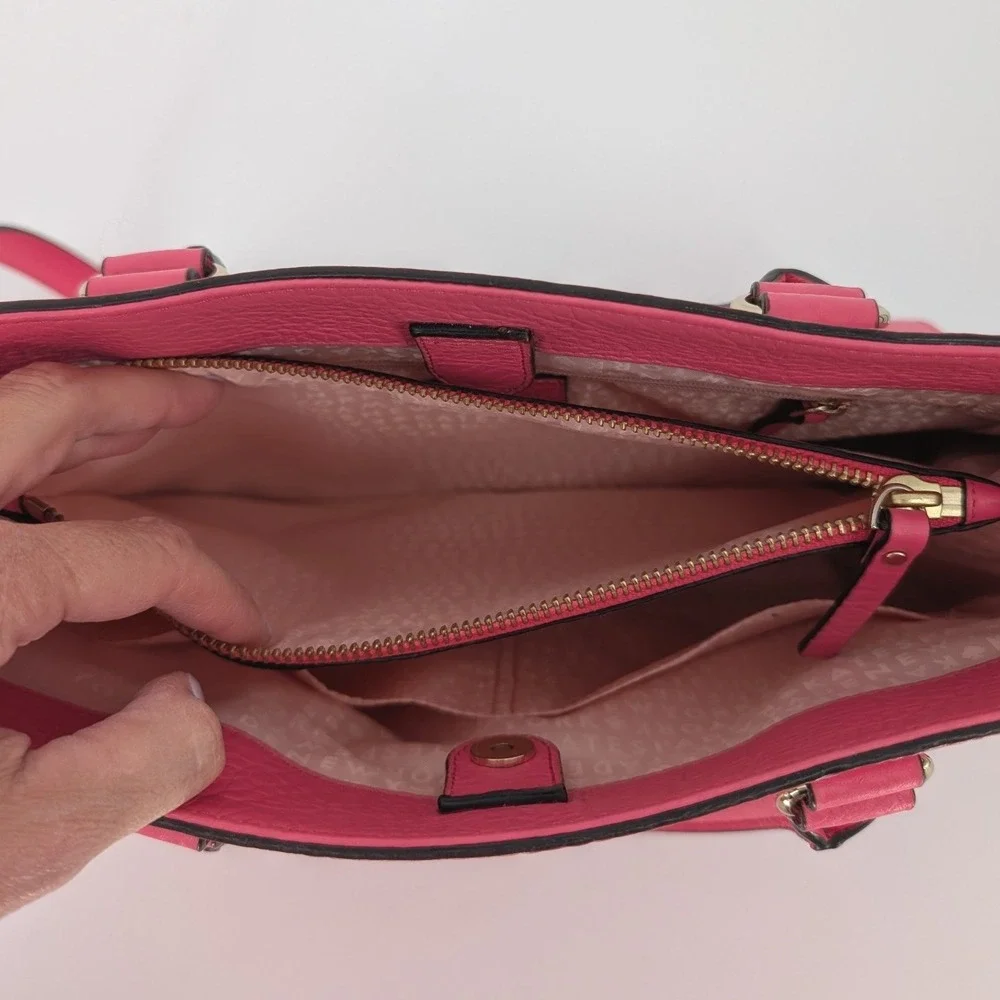Kate Spade New York removable bottom next
