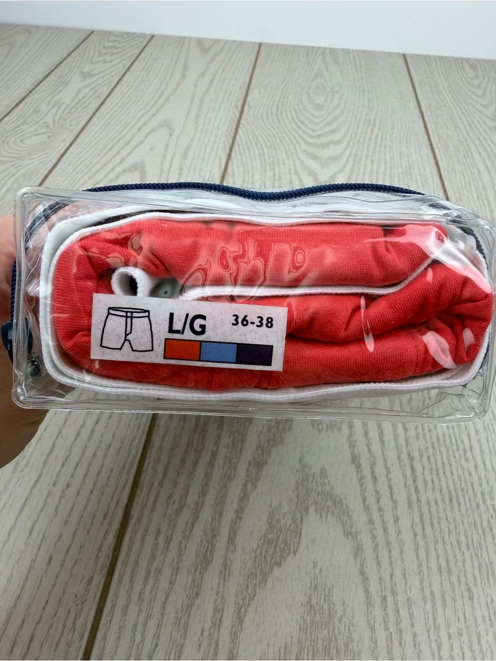Tommy Hilfiger nwt nib