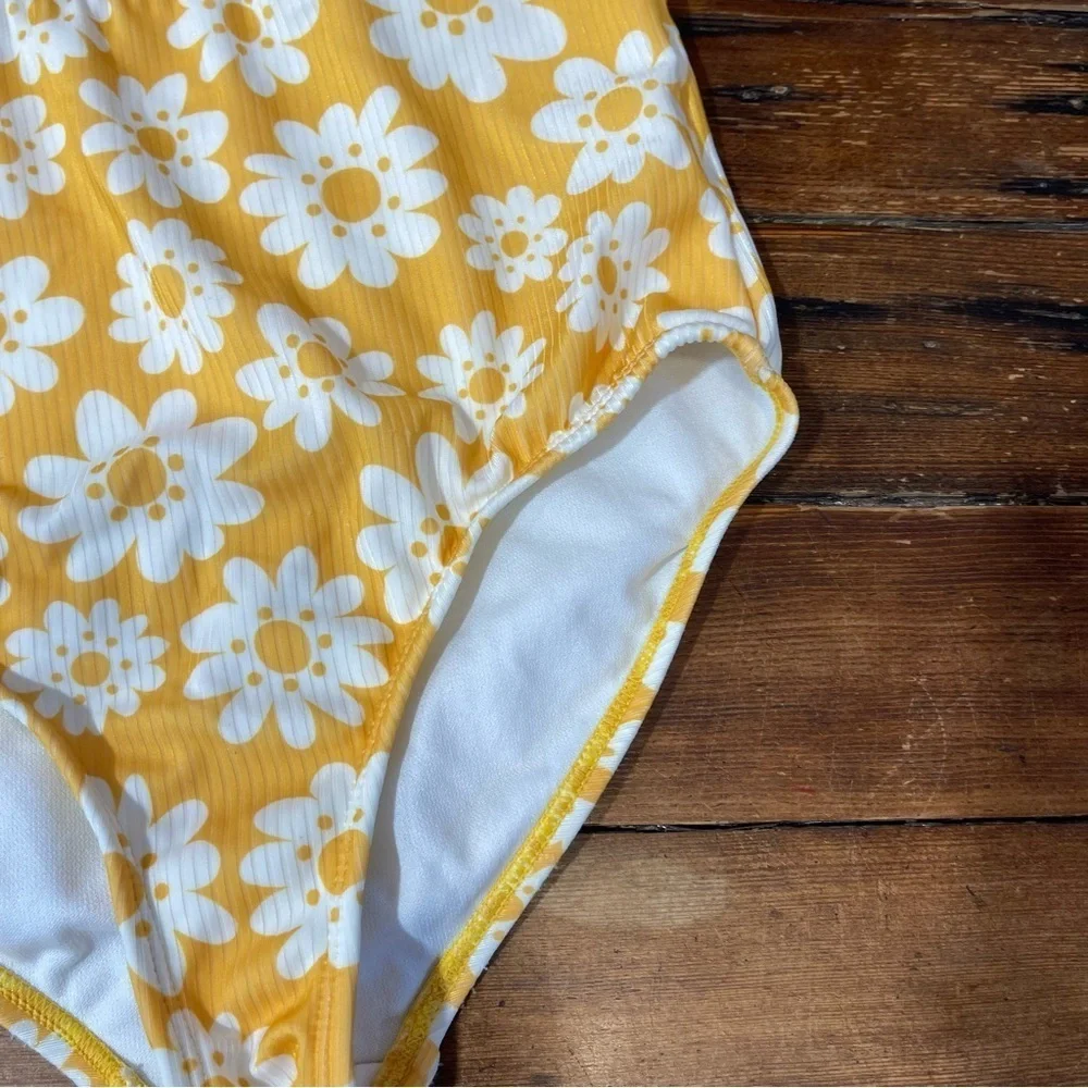Wonder Nation Yellow and White Floral Swimsuit 10/12