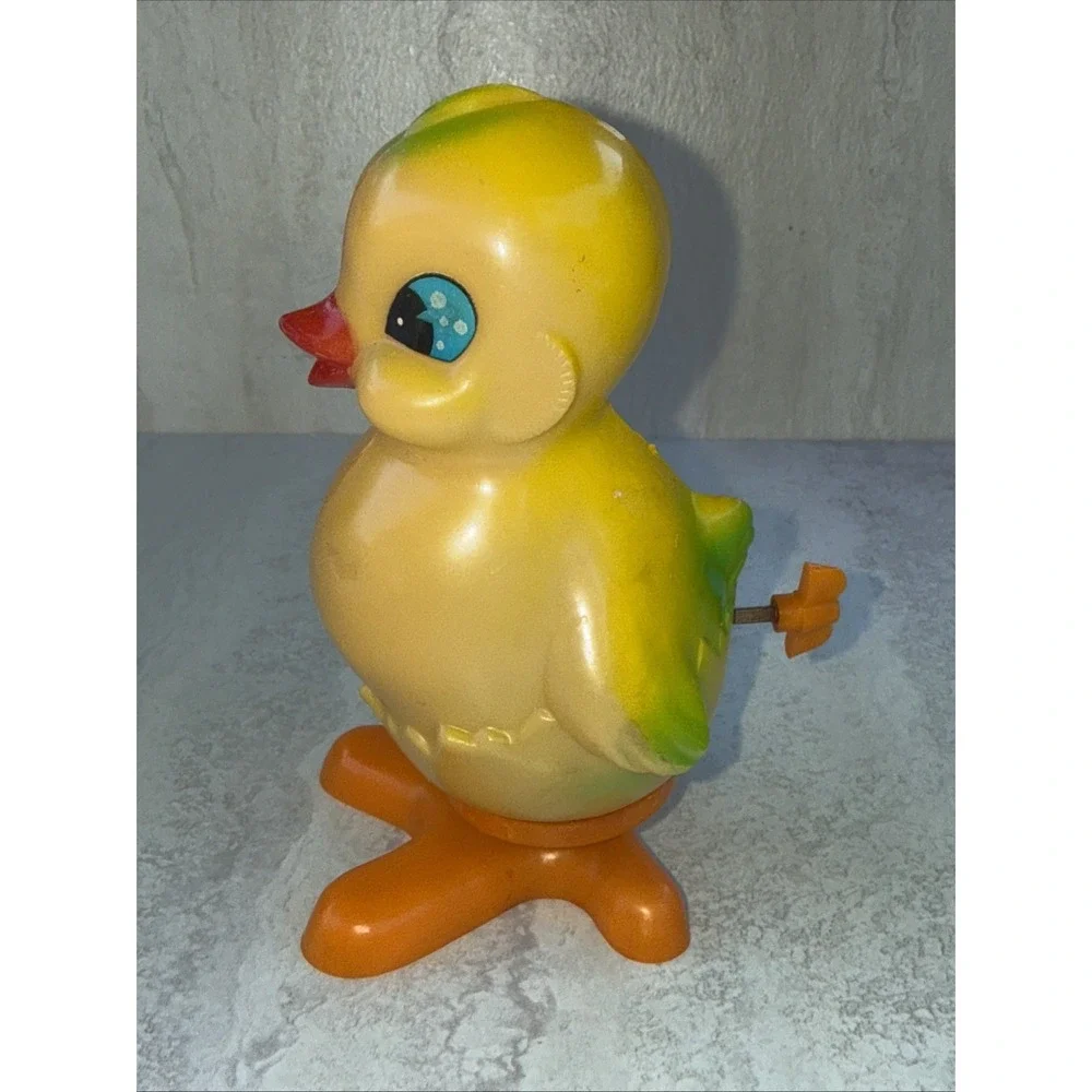 Vintage 1960s‎ Celluloid Wind-Up Chick Waddling Chicken Hong Kong Works #1154