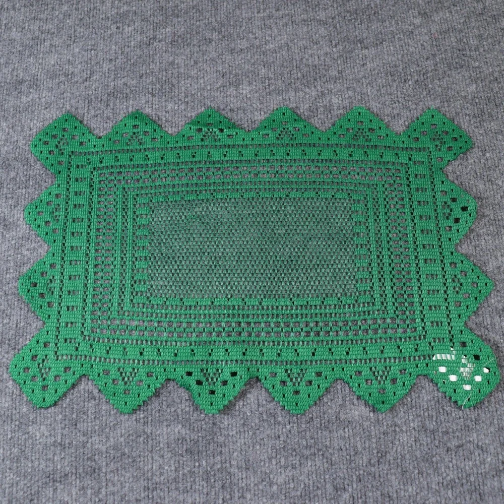 Green Lace Christmas Placemats Set (12) Scalloped Edge Holiday Table Decor 18x12