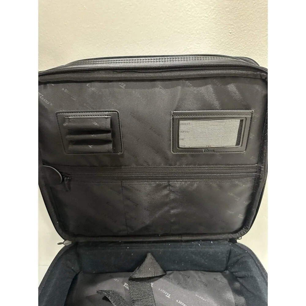 Targus black synthetic