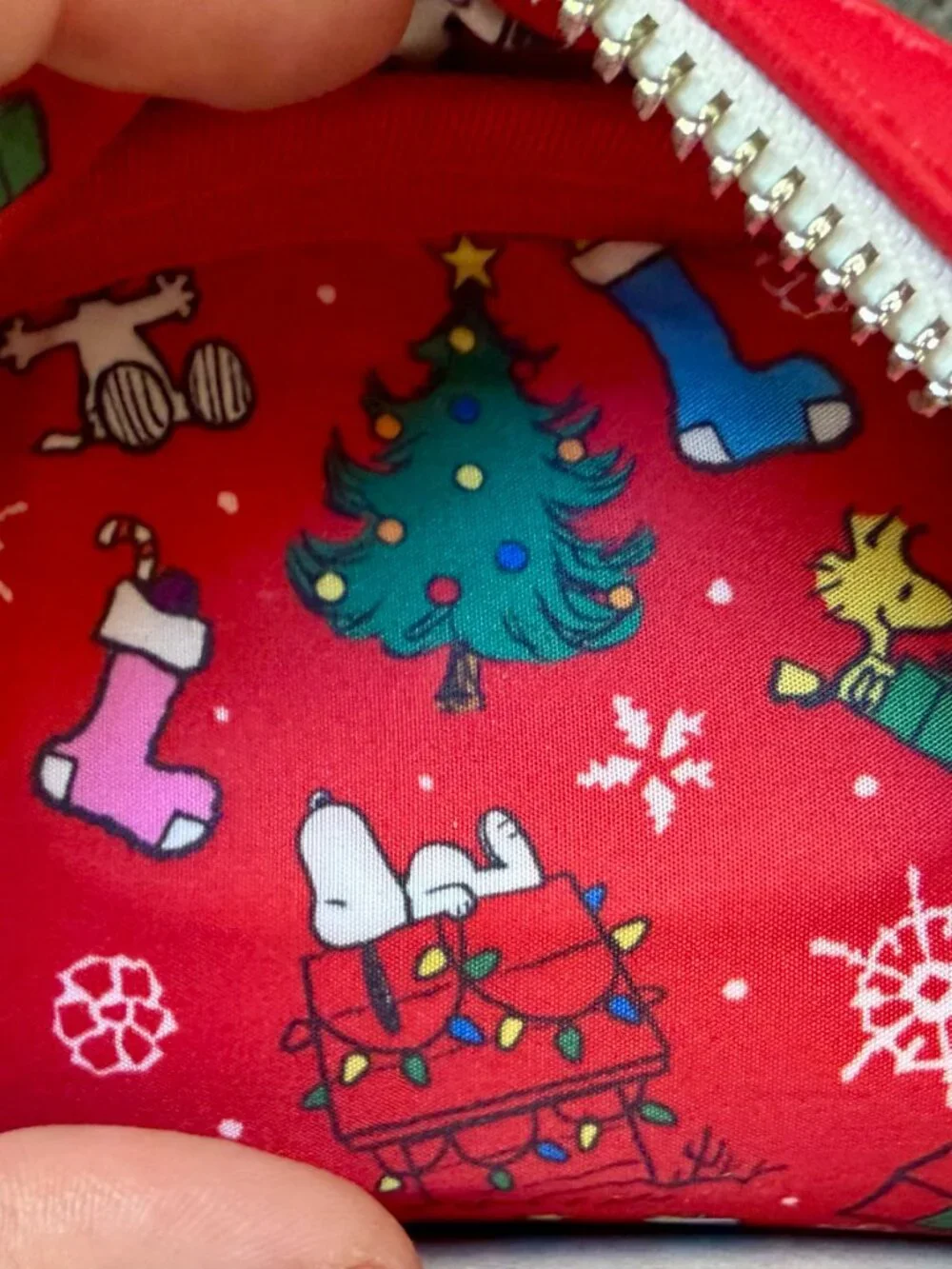 NWT Loungefly Peanuts Snoopy Woodstock Holiday Plush Wreath Mini Backpack