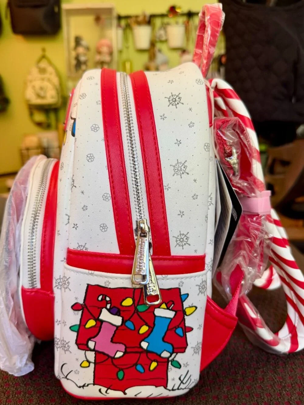 NWT Loungefly Peanuts Snoopy Woodstock Holiday Plush Wreath Mini Backpack