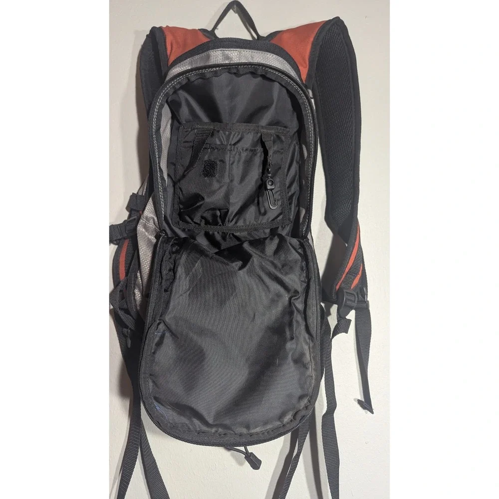 Coleman revel 8l