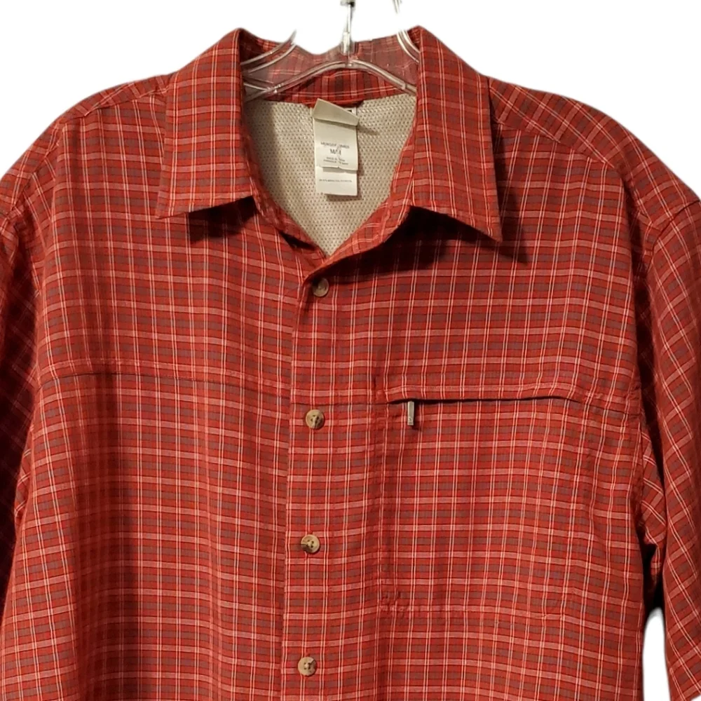 The North Face Men’s Short-Sleeve Plaid Button-Up Shirt Size Medium