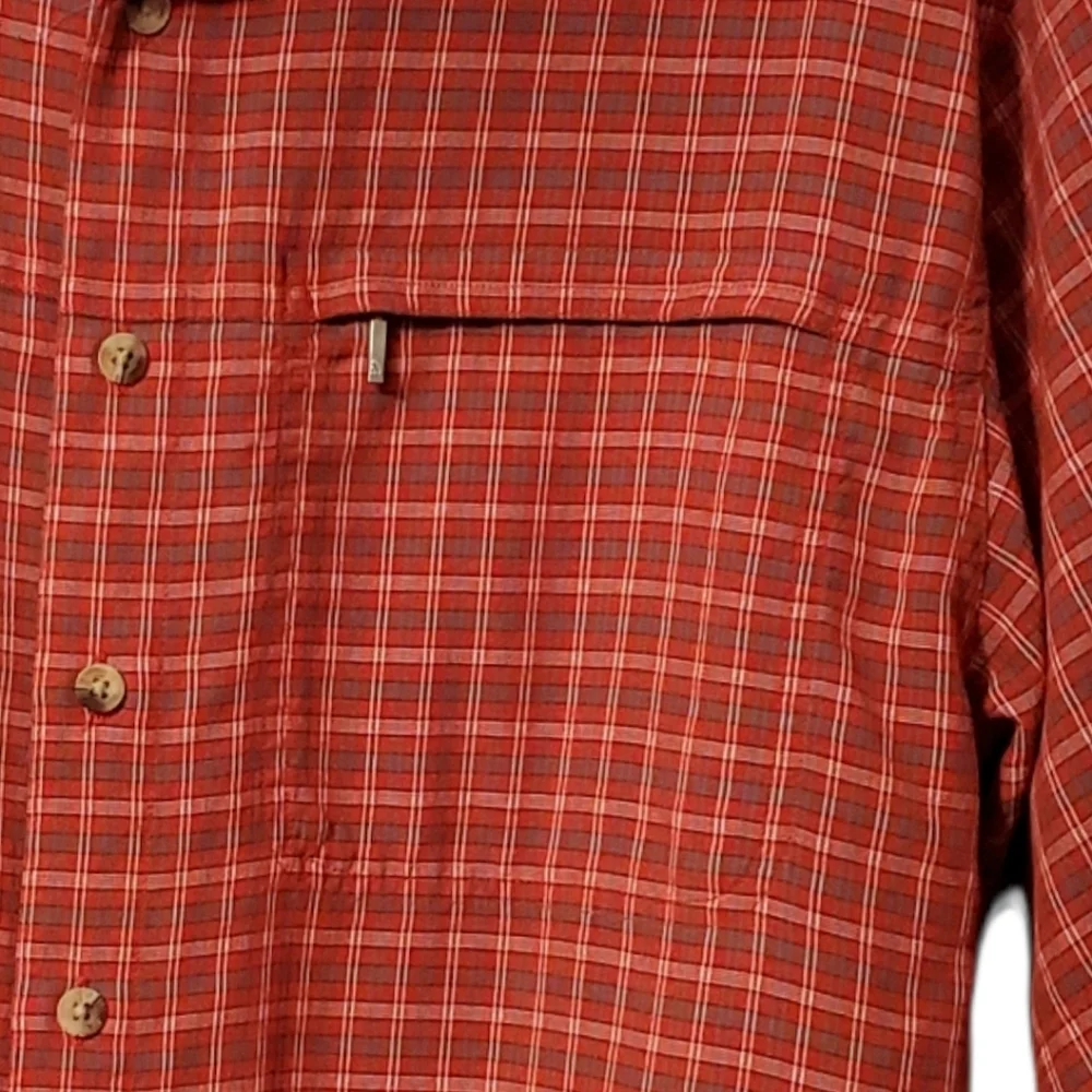 The North Face Men’s Short-Sleeve Plaid Button-Up Shirt Size Medium