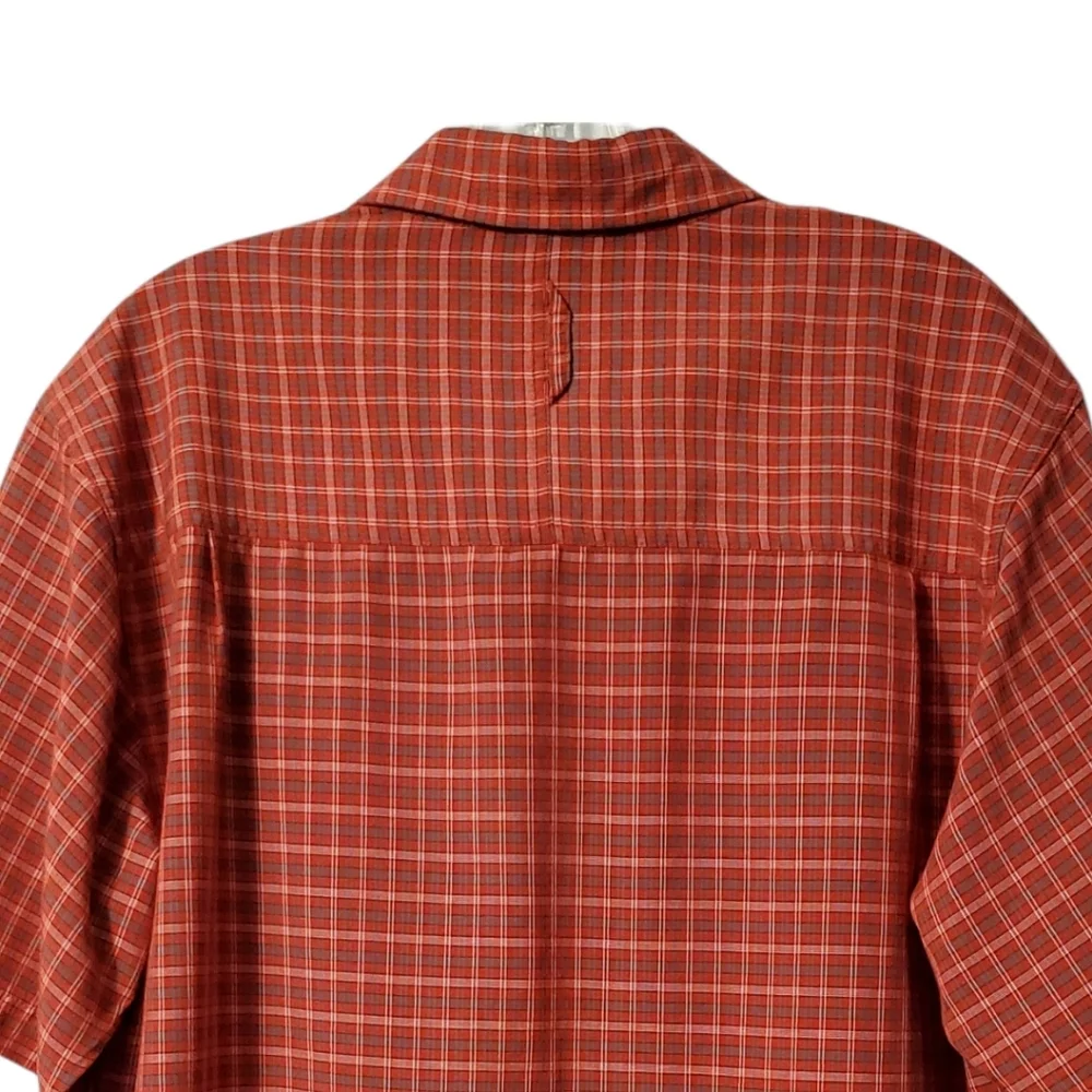 The North Face Men’s Short-Sleeve Plaid Button-Up Shirt Size Medium