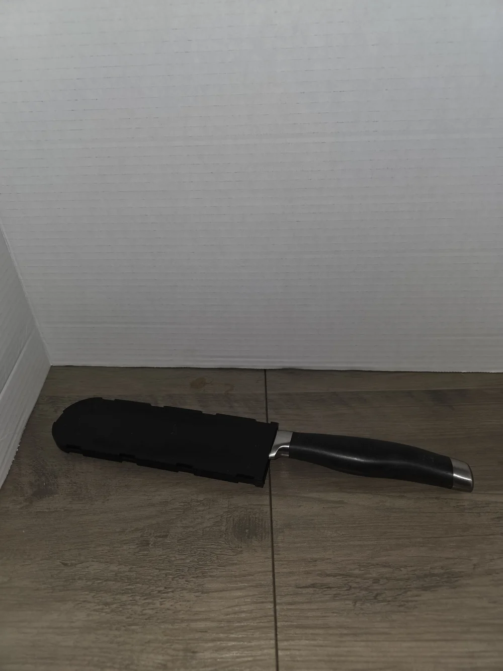 The Pampered Chef Santoku Knife German Stainless Steel Blade With Cover Black