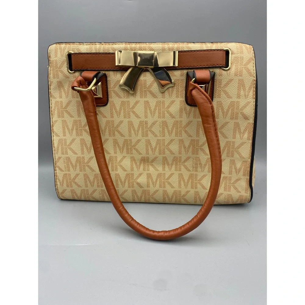 Michael Kors exterior crossbody