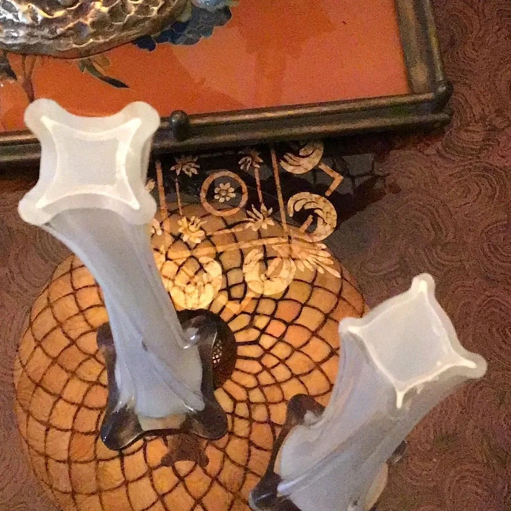 N/A cream glass vases
