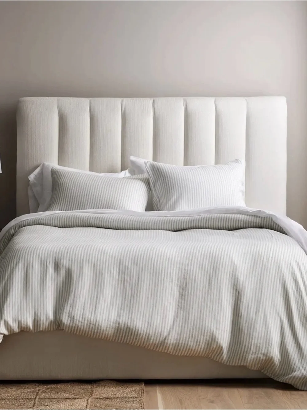 NWOT Quince European Linen Stripe 1 Piece Duvet Cover, King/Cal (Mist/White)