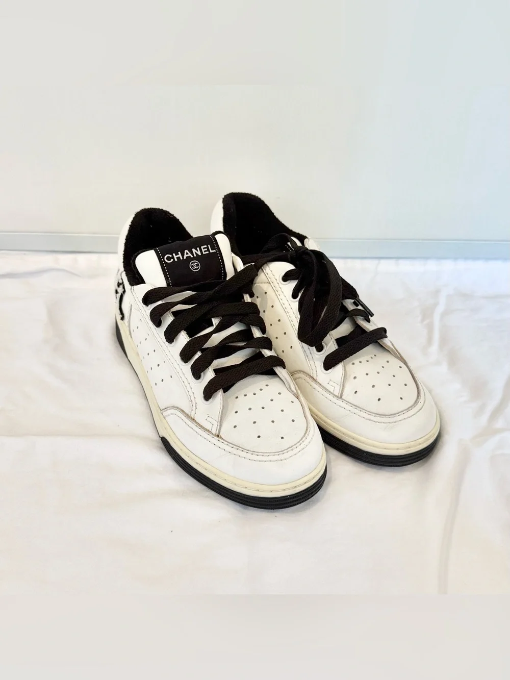 CHANEL authentic classic