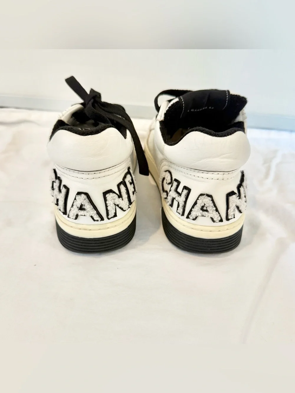 CHANEL authentic classic