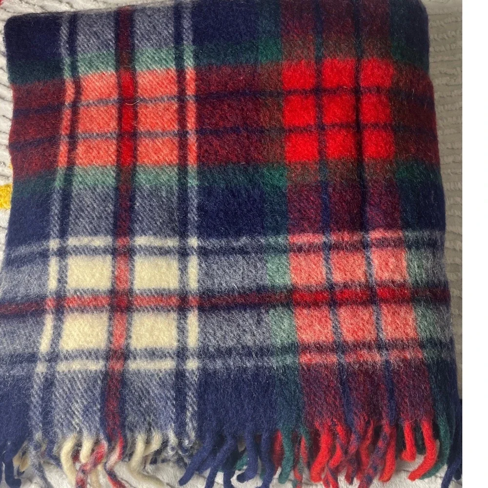True Vintage Troy Robe Wool Blanket‎ 56 x 63