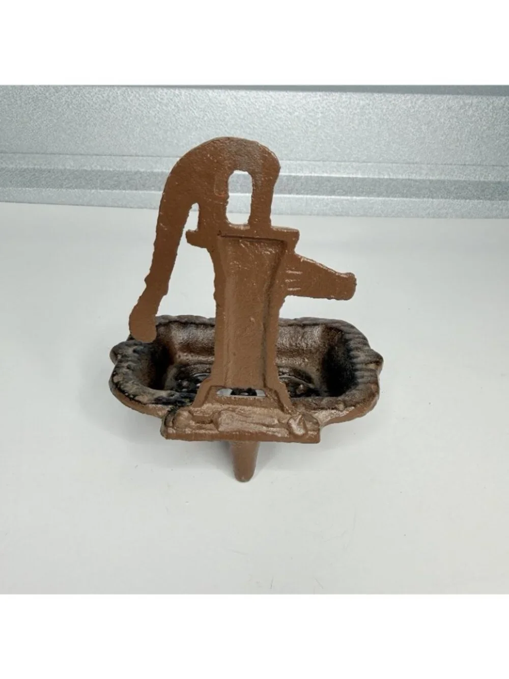 N/A rustic cast