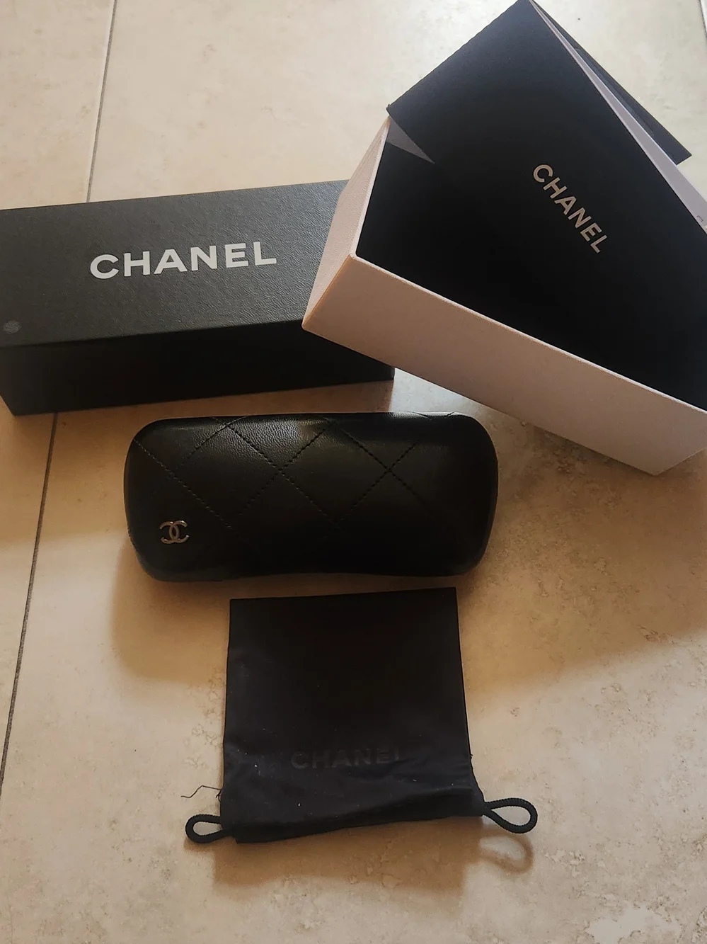CHANEL classic black