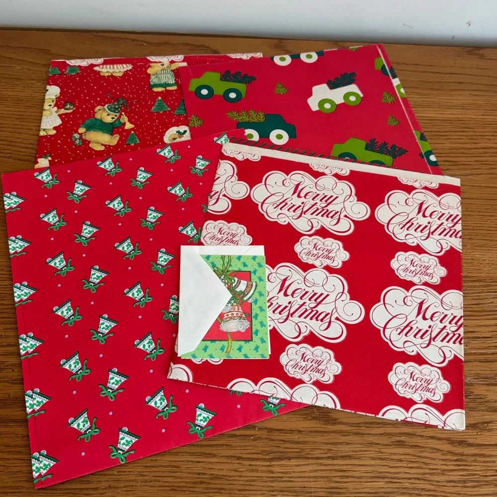Vintage 1983‎ Current Holiday Bells Christmas Gift Wrap Teddy Bears Red