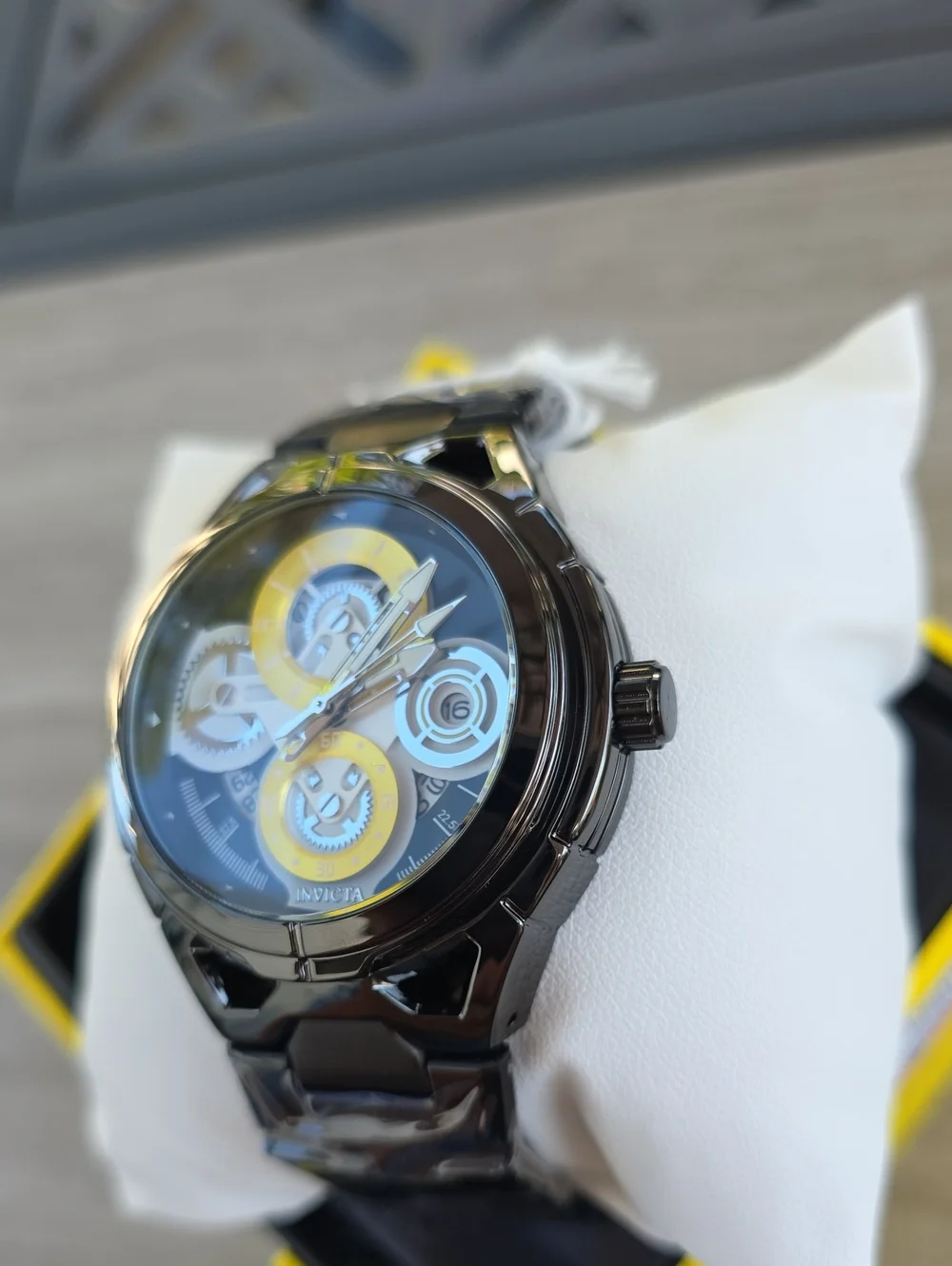Invicta bold men