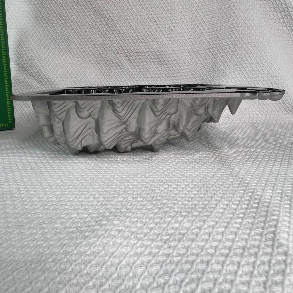 Nordic Ware sharp ware