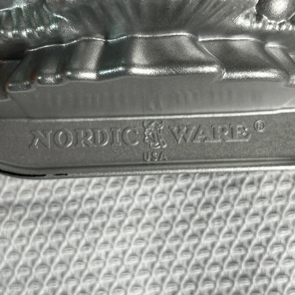 Nordic Ware tree ware it