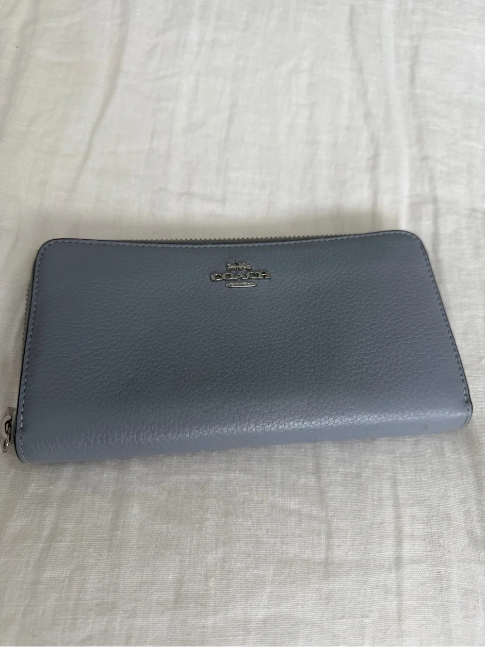 Coach around hardware modern