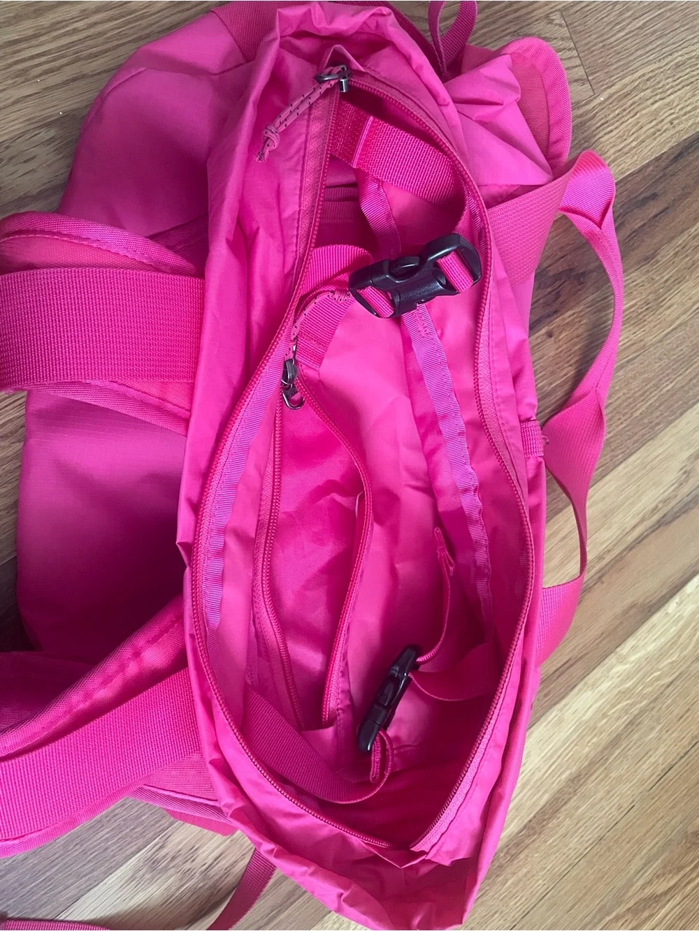 Patagonia side minimal shoulder