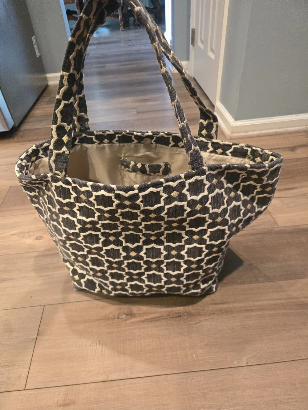Handmade pair features design