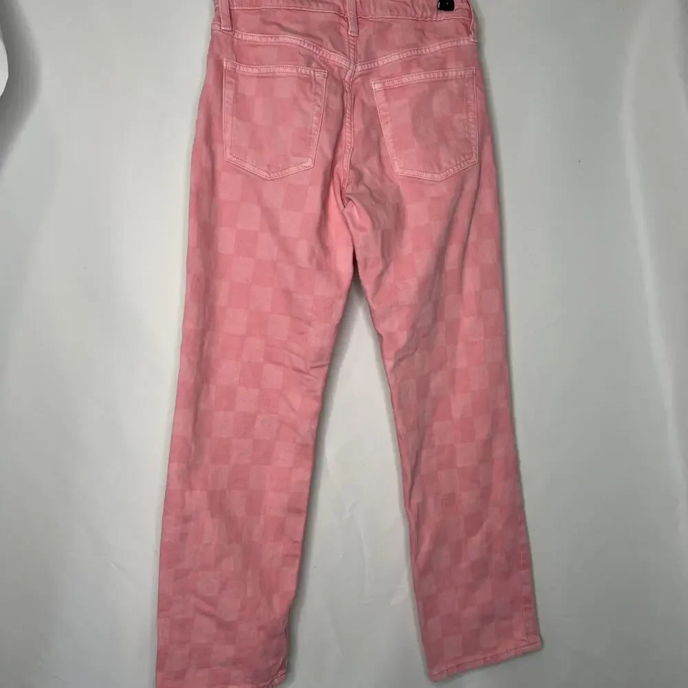 GAP these pink