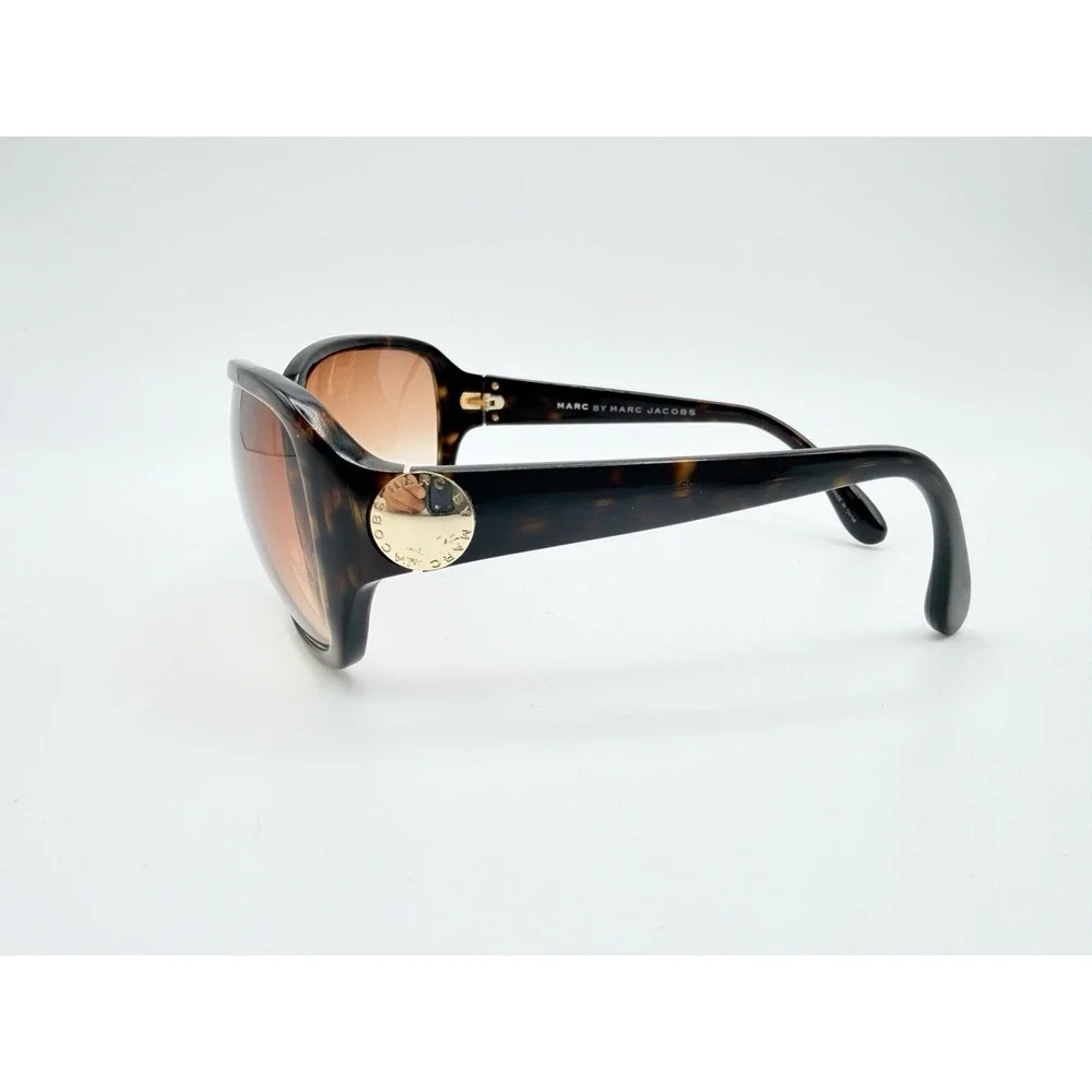 Marc Jacobs oversized square