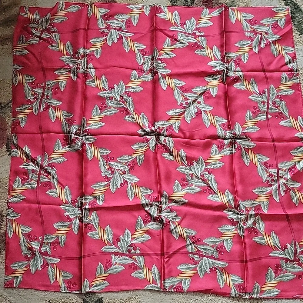 Oscar de la Renta vibrant vintage