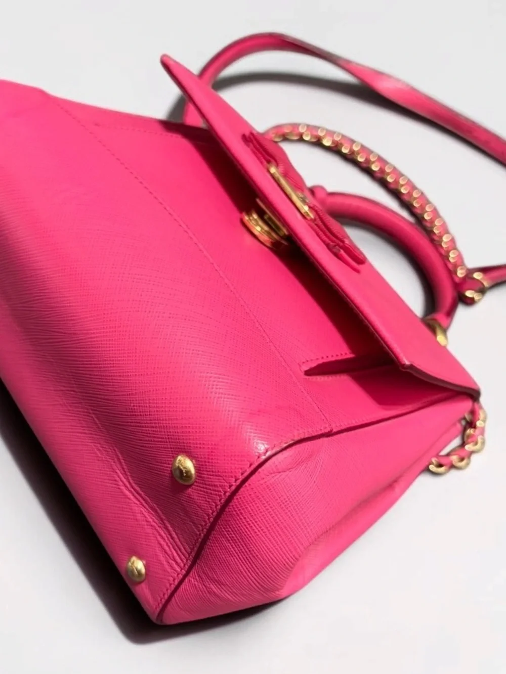 Salvatore Ferragamo description beautiful