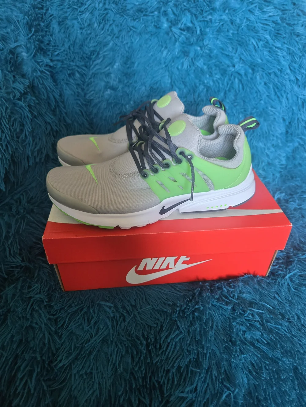 Nike Presto Grey and Neon Green Sneakers