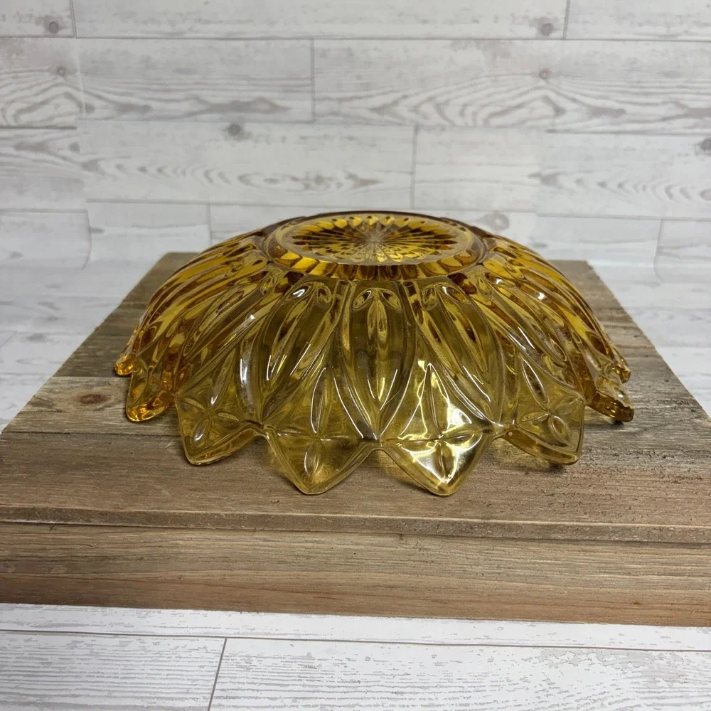 Vintage Federal Glass Amber Petal Sunflower Bowl Mid Century Pressed Glass 10.5