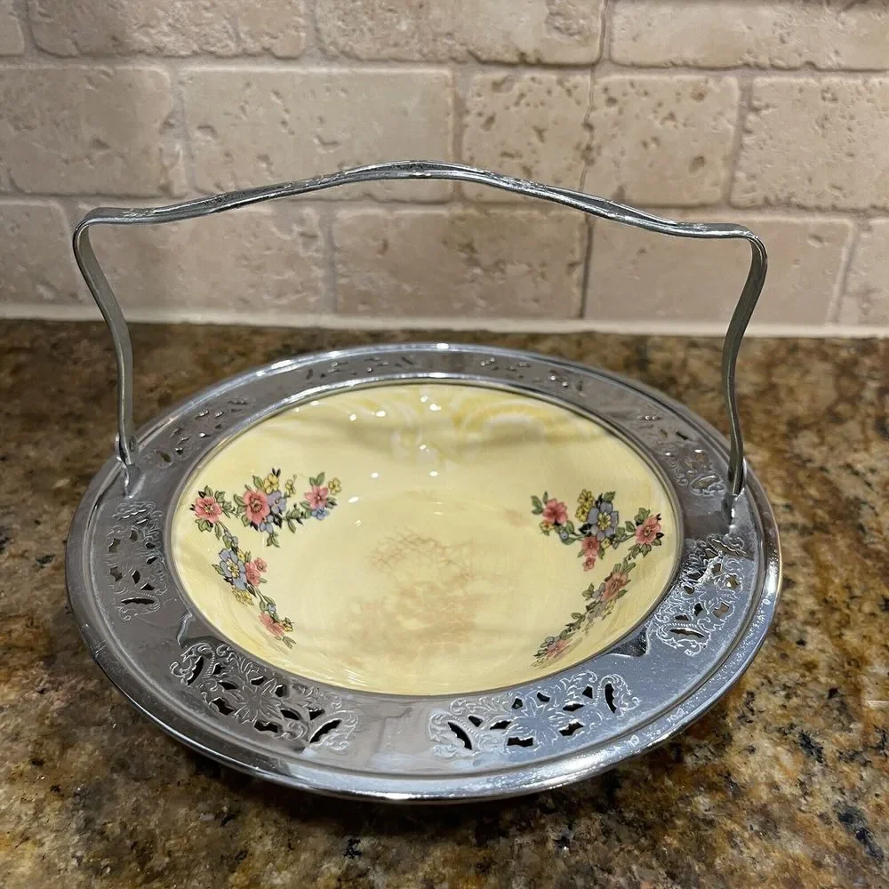 Sebring Pottery add touch