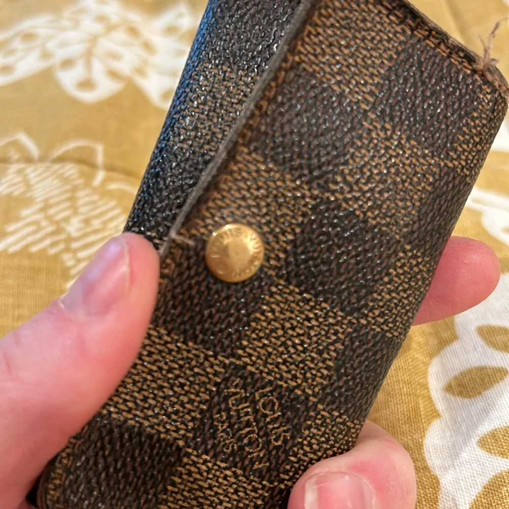Louis Vuitton use please like