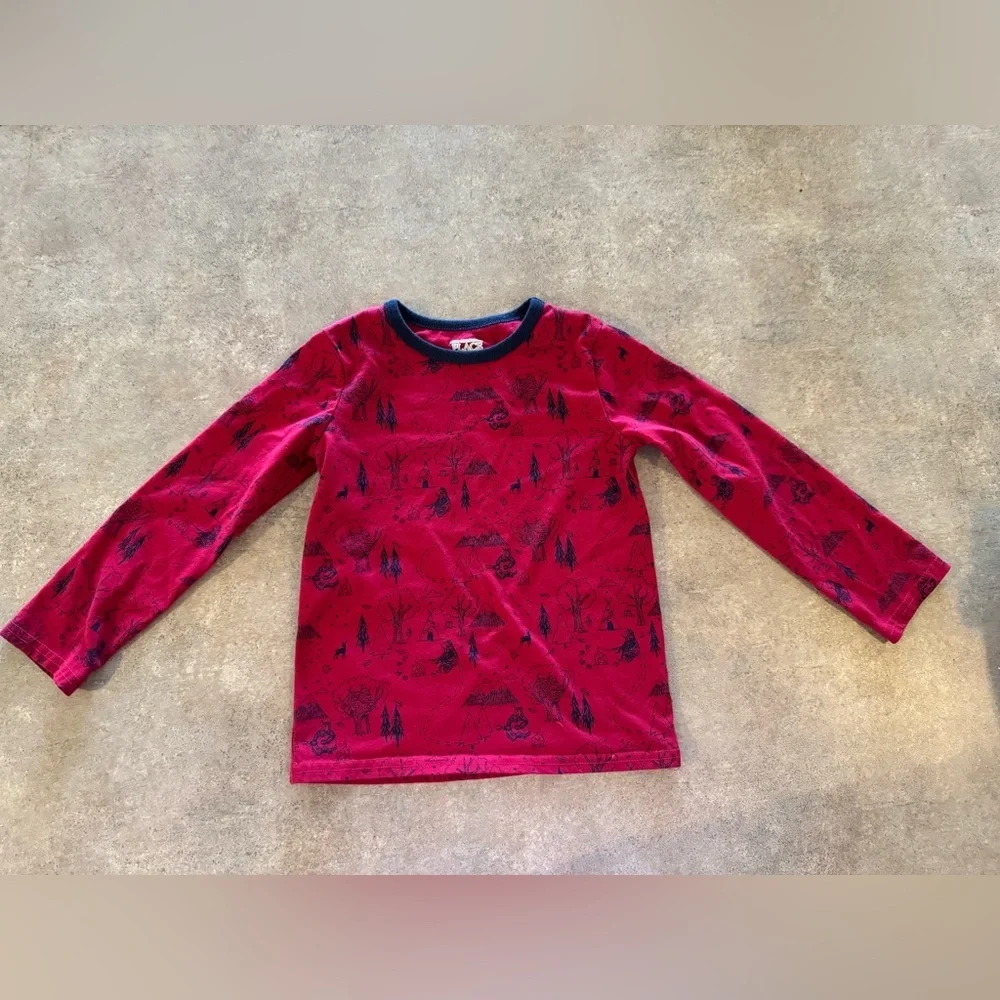 The Children’s Place- 5T Kids Red Long Sleeve Shirt with wildlife print