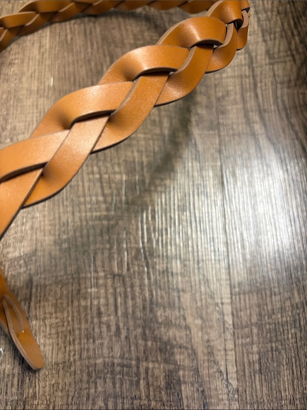 GAP braided leather