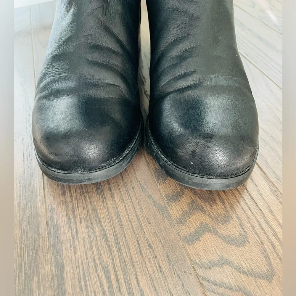 Stuart Weitzman minimal light wear