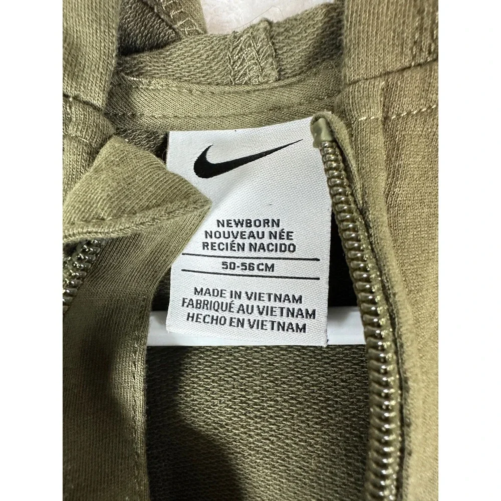 Nike this hooded