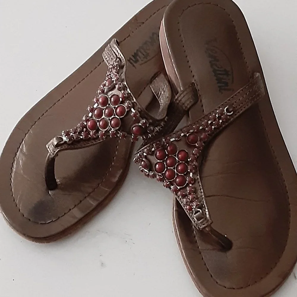 Vanettini little girls beaded thong slippers little girl size 32