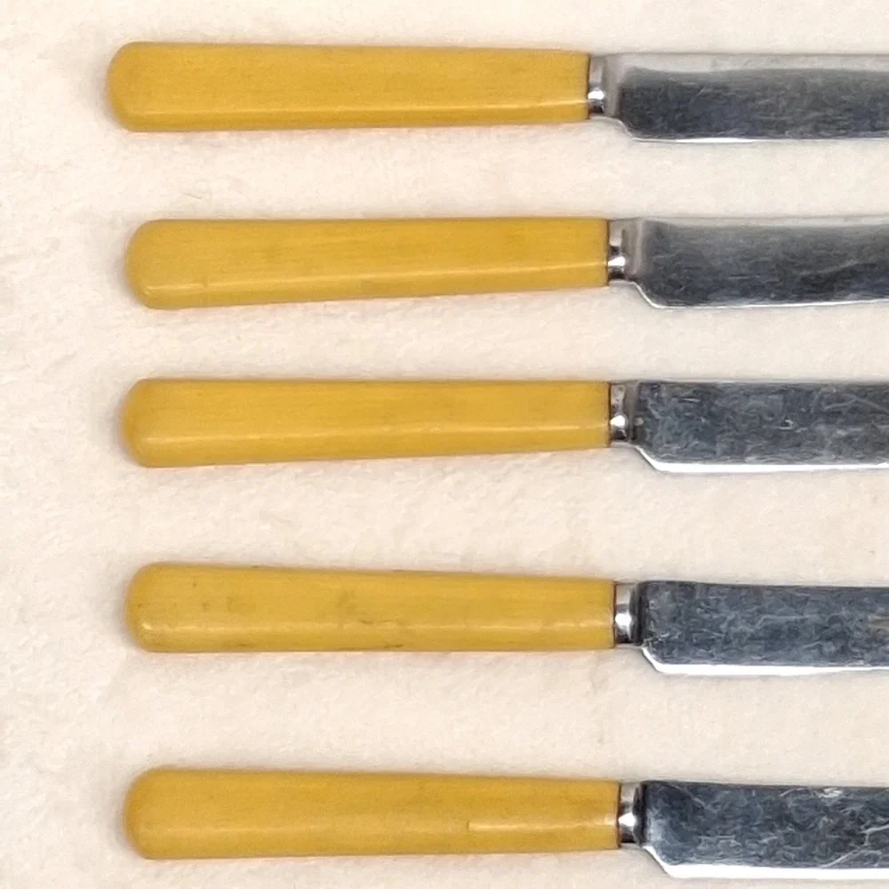 Vintage Sheffield Stainless Butter Knives Butterscotch Yellow Set of Five (2)