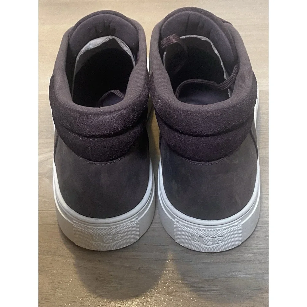 UGG new without