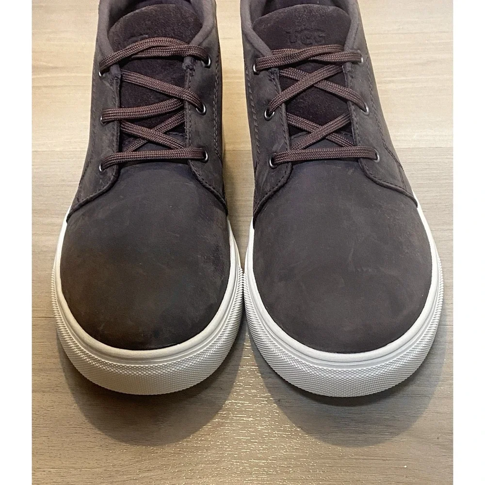 UGG new without