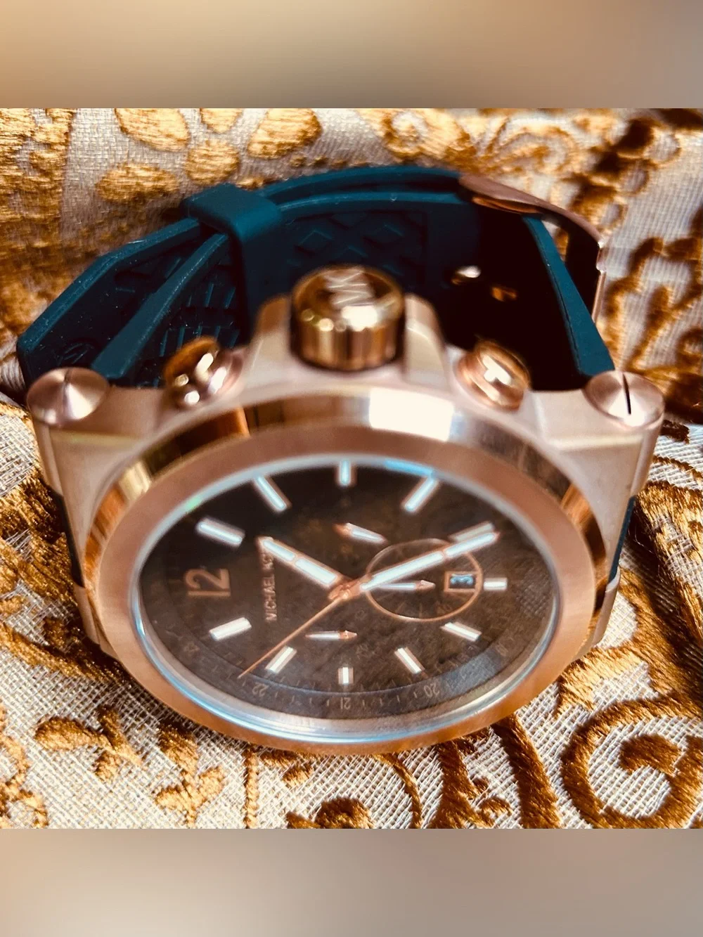 Michael Kors bold black