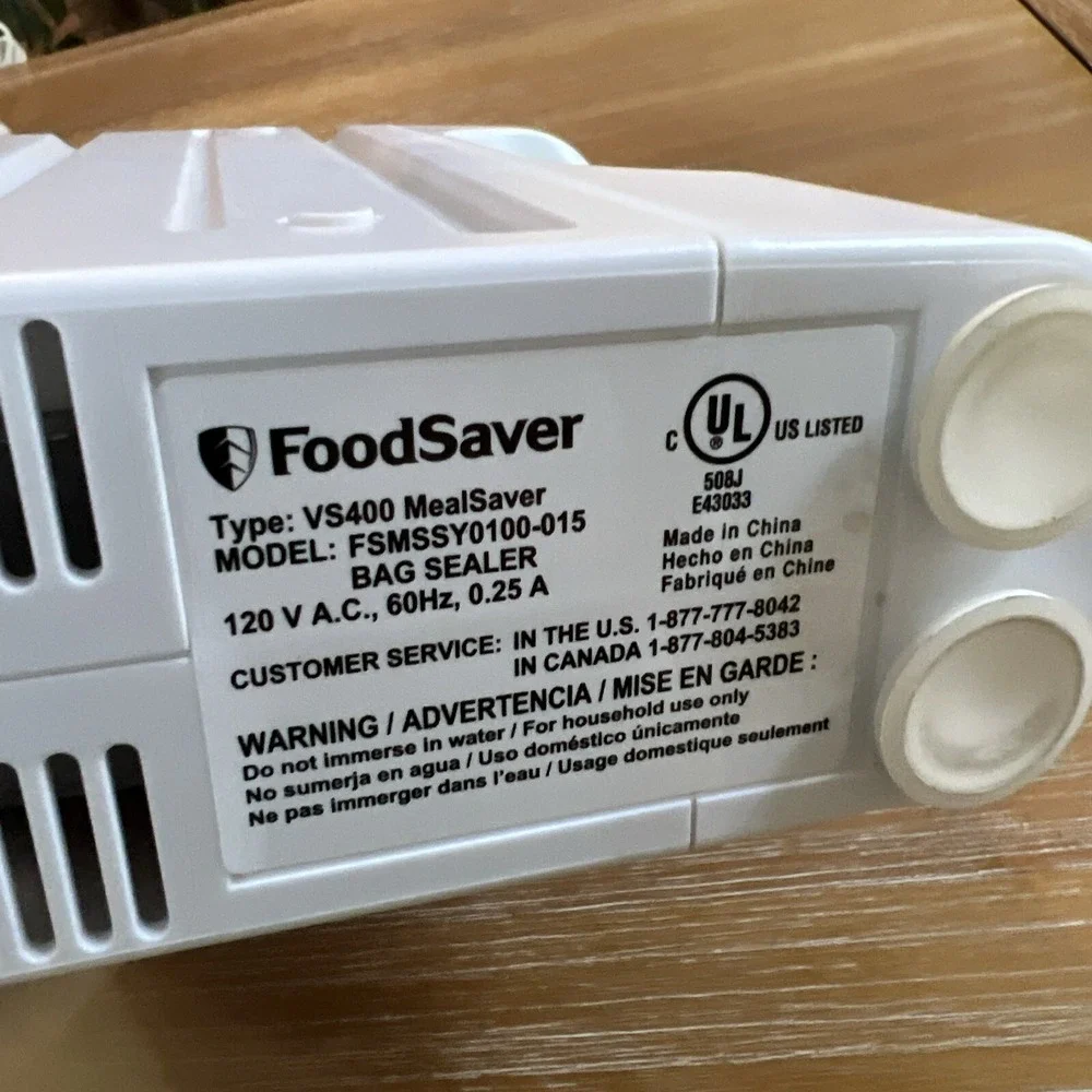 FoodSaver MealSaver Vacuum Sealer‎ + Vacuum Container VS400