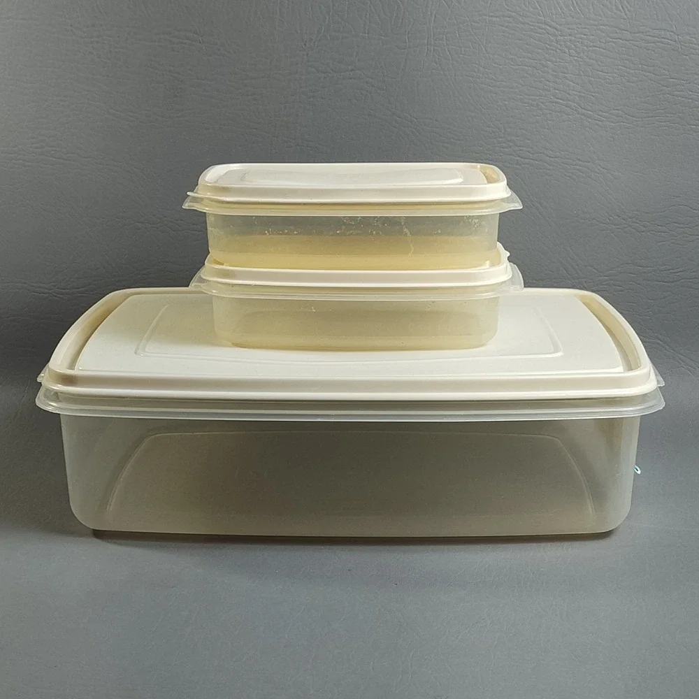 Rubbermaid Servin Saver Lot Of 3- (2) #10 12 Oz & #10 17 Cup Almond‎ Rectangle