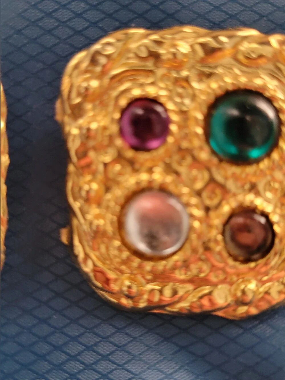 N/A vintage gold