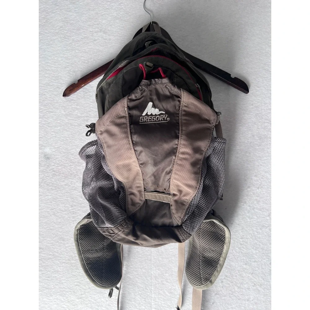 Gregory Wasatch 12 Hydration Pack Backpack Olive Brown Trail Running Hiking