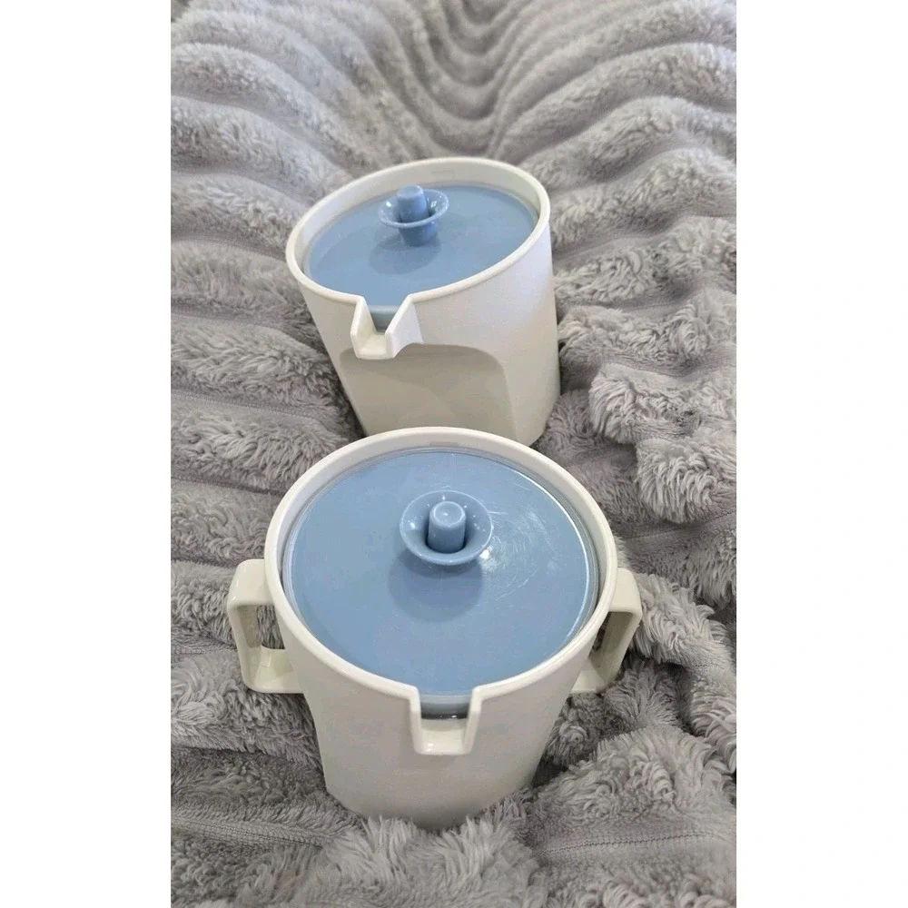 Tupperware Creamer & Sugar Set Blue Push and Seal Top‎ HARD PLASTIC VINTAGE